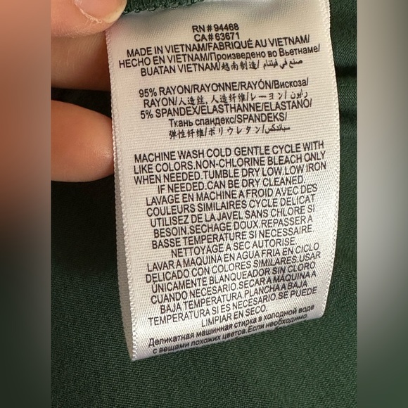 BCBG Blue & Green Asymmetrical Handkerchief Wrap Sz. S - Picture 13 of 13